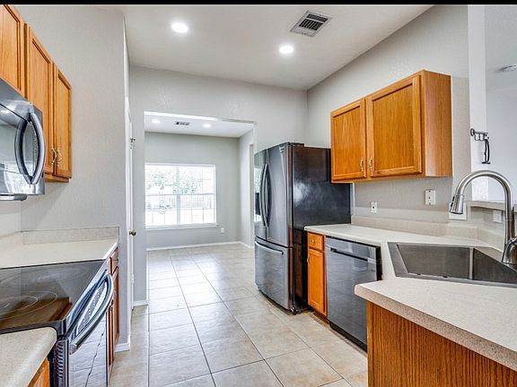 4th image of 13133 Thome Valley Dr