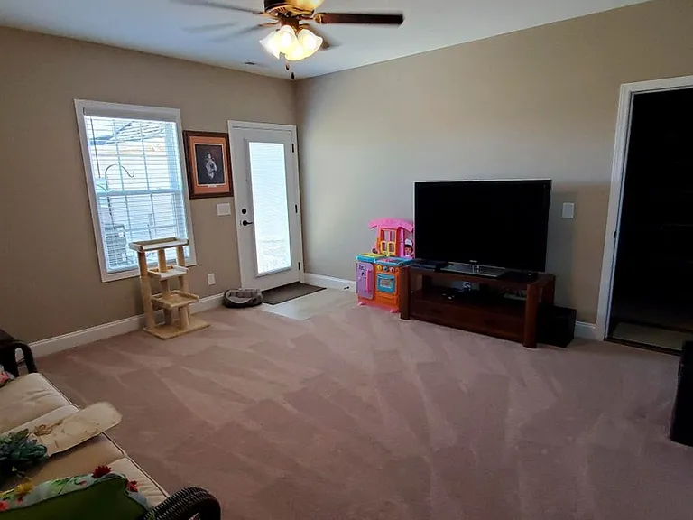 284 Piper Gln — Photo 16