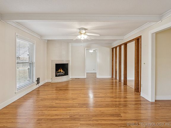 4th image of 1516 W Jackson St