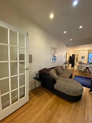 Rented by Oxford Property Group | media 36
