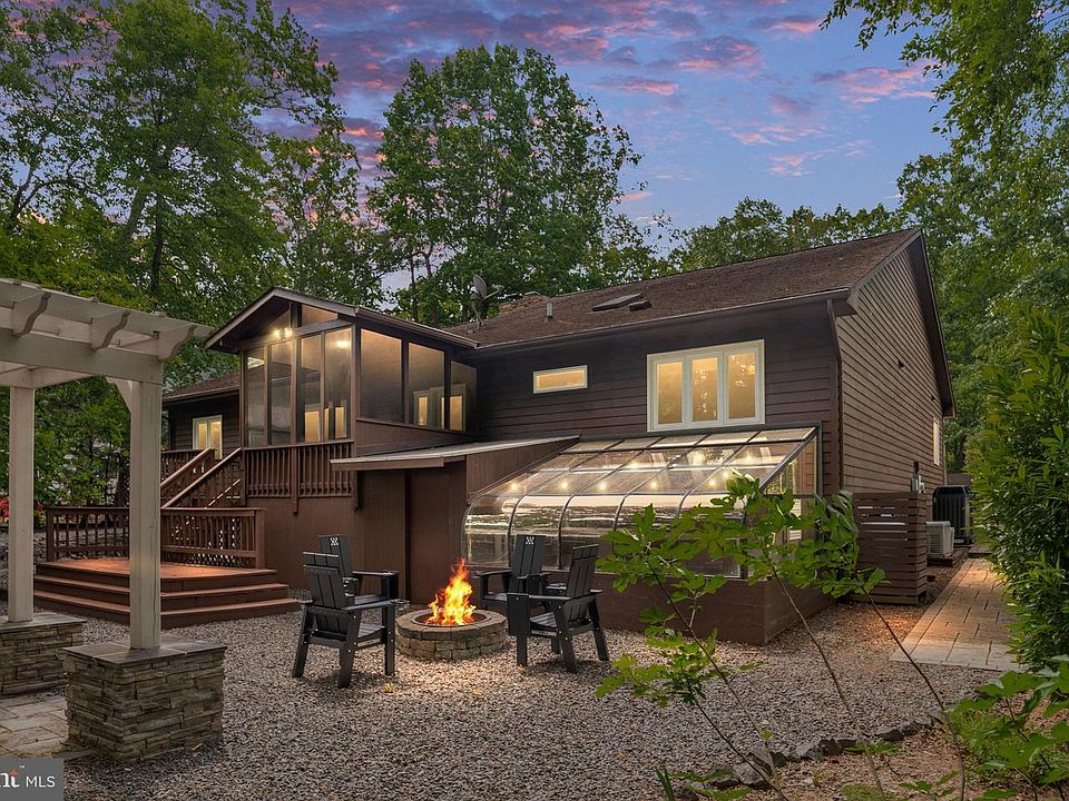 1st image of 107 Nugget Dr