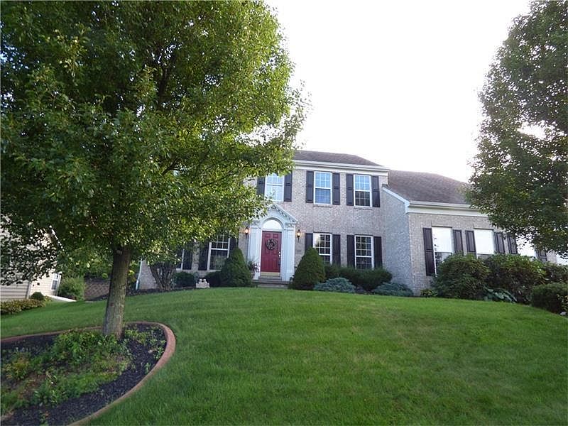 1st image of 137 Tanglewood Dr