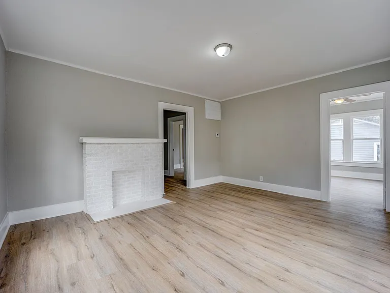 1316 S 22nd St — Photo 11