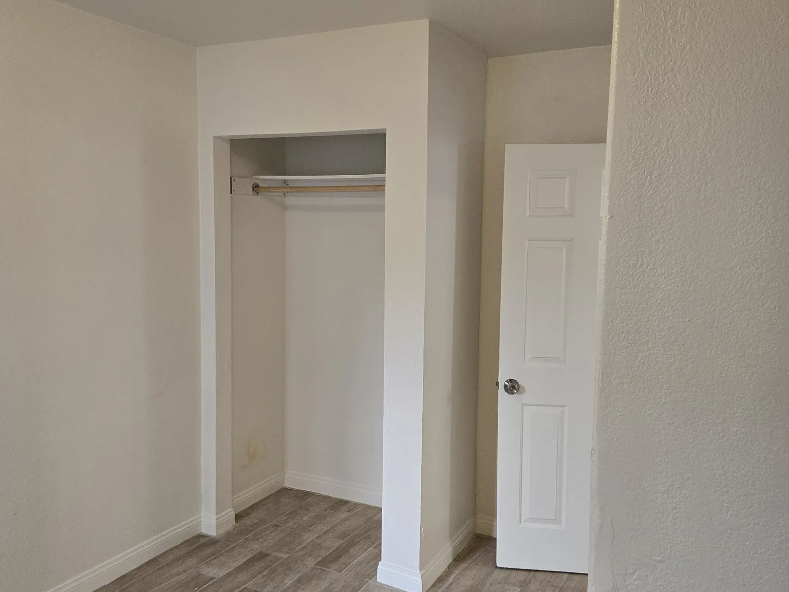 1 bed, $1,000 — Photo 4
