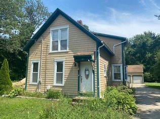 564 Main St, Acushnet, MA 02743