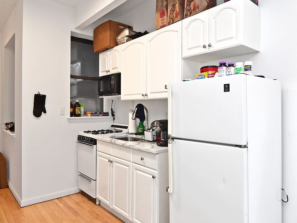 2nd image of 177 Orchard St #3E