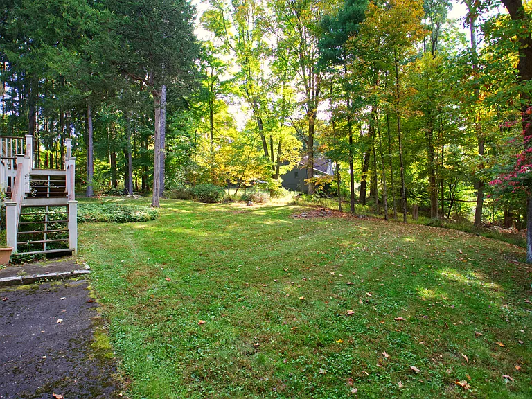 4 Pinecrest Dr — Photo 25