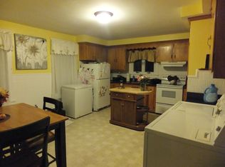 16 Central St, West Warwick, RI 02893