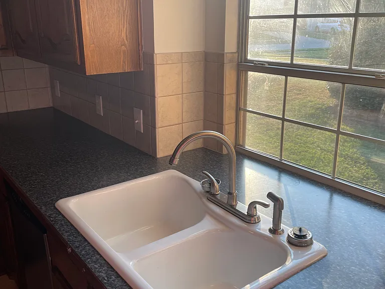 5304 Kathryn Dr — Photo 40