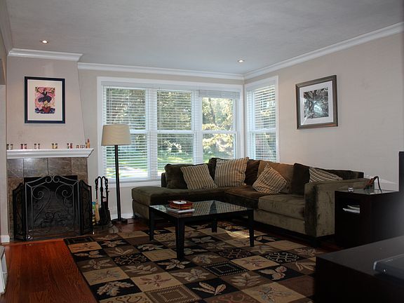 2nd image of 26 Rockridge Dr