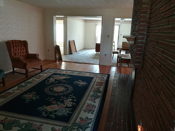4th image of 318 Sheridan Dr
