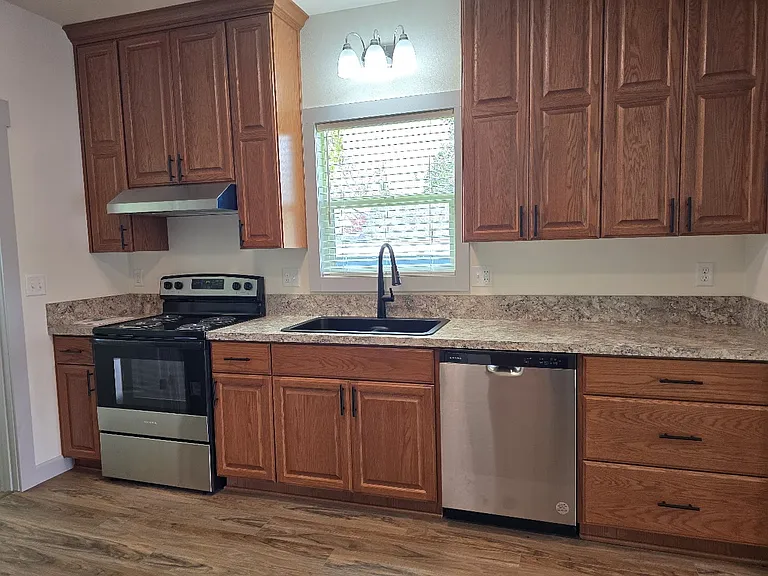 449 SW Elmwood Ave — Photo 13