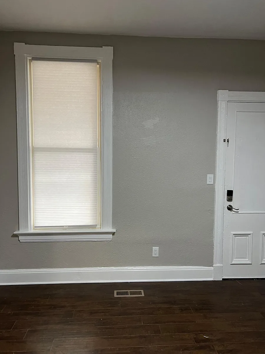 Building Photo - 1356 Burdette Ave #1