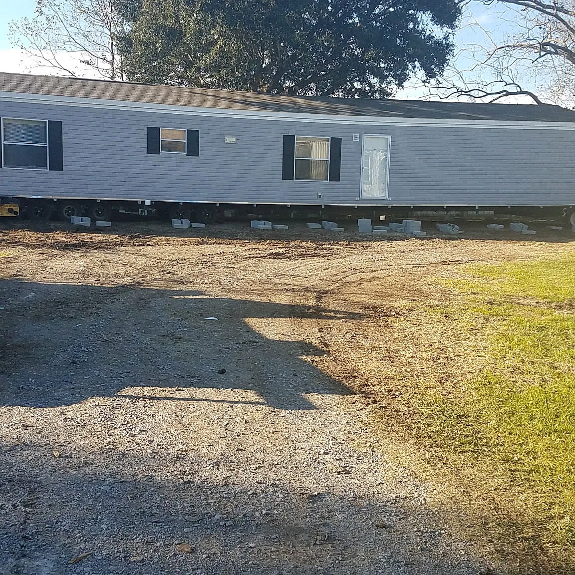 Peaceful & Spacious 3-Bedroom, 2-Bathroom Mobile Home for Rent! — Photo 1