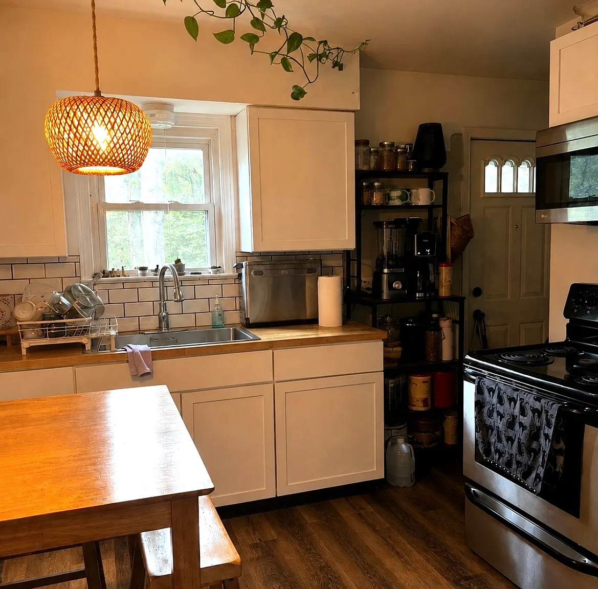 5010 Rosslyn Ave — Photo 2