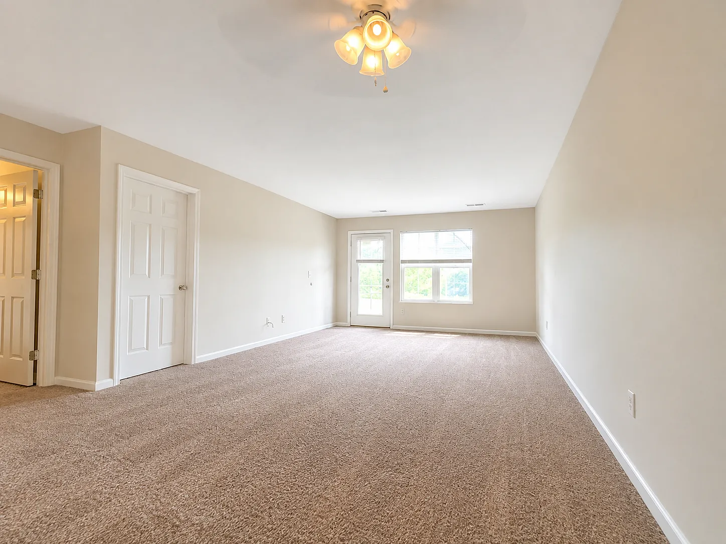 2 bed, $1,275 — Photo 2