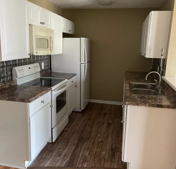 8725 Chandler Dr #A — Photo 2