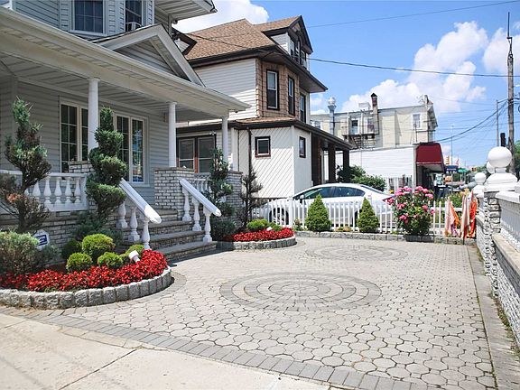 3rd image of 9418 Lefferts Blvd