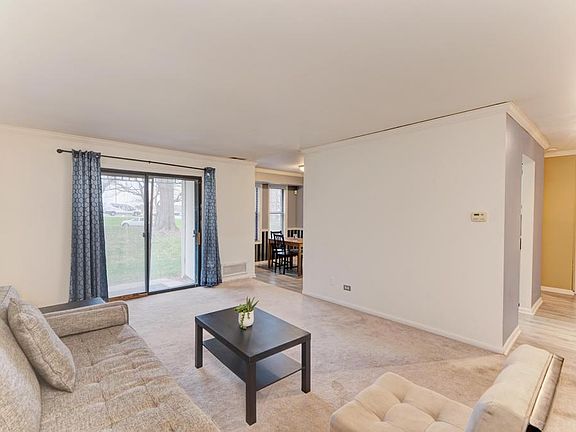 5th image of 2275 Country Club Dr APT 5
