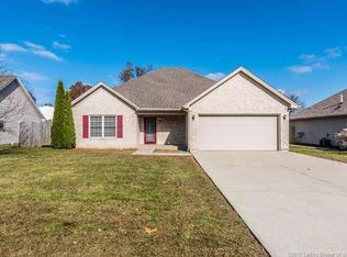 20 W Pigeon Ridge Ct, Scottsburg, IN 47170