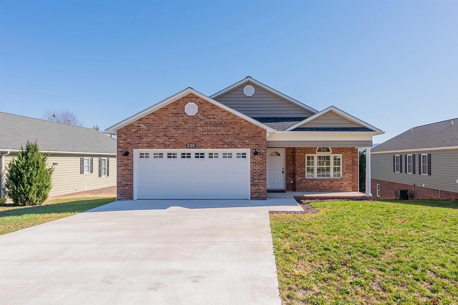 235 College Park Dr photo 1