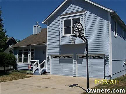 1st image of 2601 N 107th St