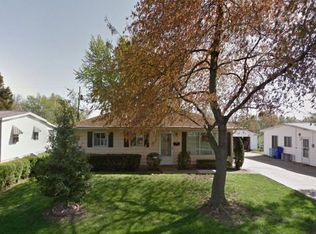 74 Meadow Terrace Dr, Decatur, IL 62521