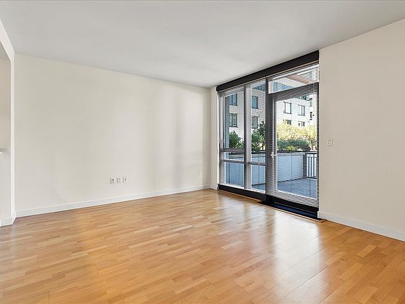 2nd image of 260 King St Unit 447