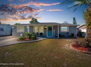 9121 Greenbriar Ln, Port Richey, FL 34668
