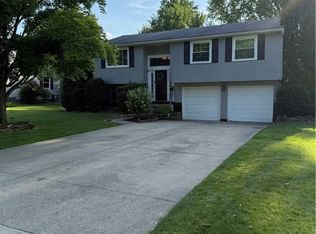 473 S Colonial Dr, Cortland, OH