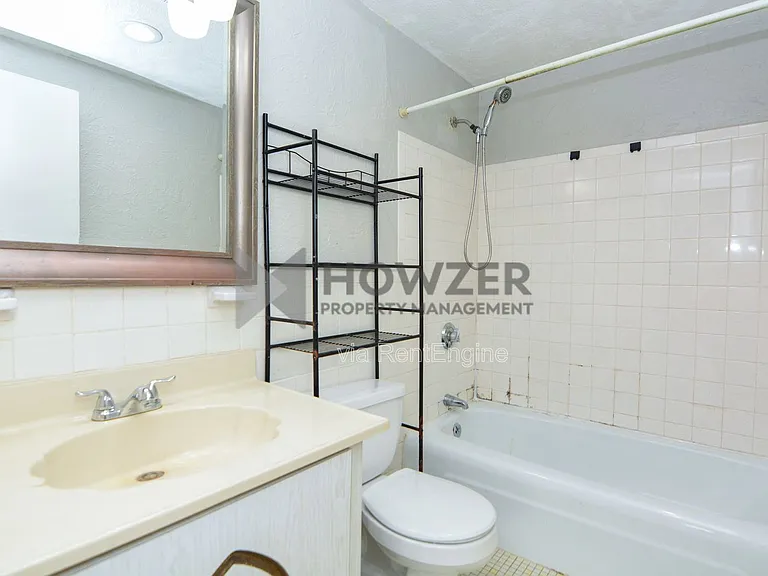 215 Winter St #4J — Photo 12