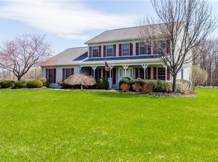 4 Plum Blossom Ln, Macedon, NY 14502