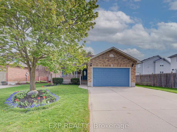 225 Dartmoor Cres, Waterloo, ON N2K 3S9