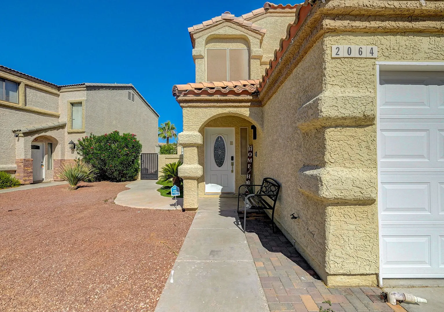 2 story, 3 bed, 2 1/2 bath, 2 car with pool & spa — Photo 4