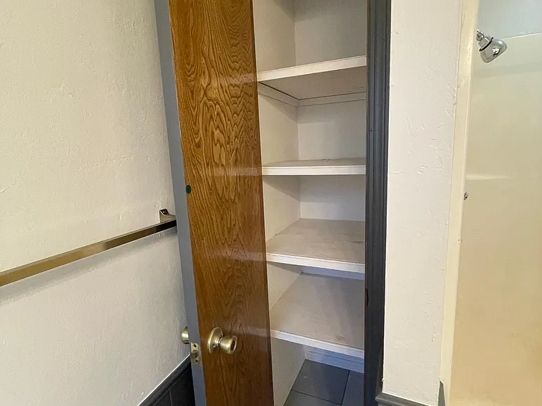 en-suite closet