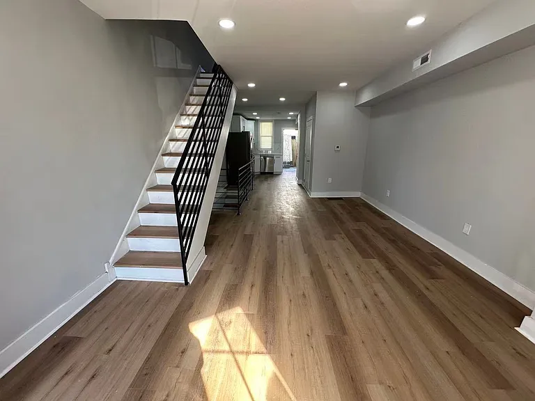 2241 Jackson St — Photo 1