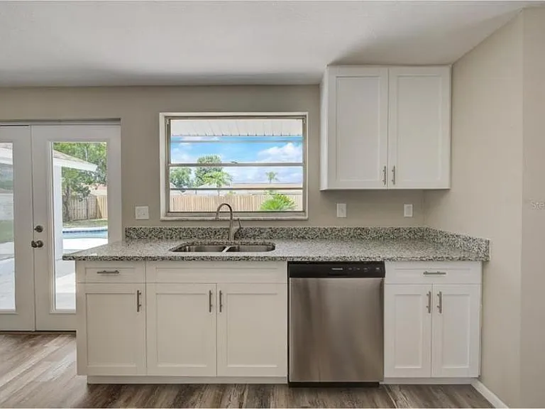 8223 Drycreek Dr — Photo 11