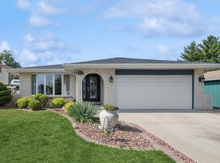 11608 S Leamington Ave, Alsip, IL 60803