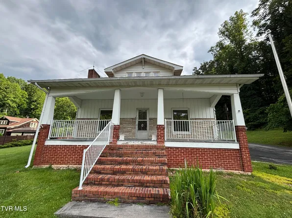 139 Oak Dale Dr, Clintwood, VA 24228