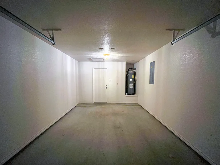 3808 John Chisholm Loop #B — Photo 31