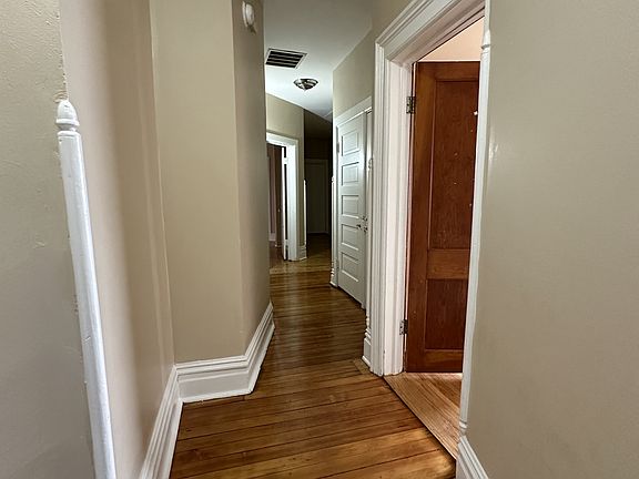 3rd image of 975 N Church St