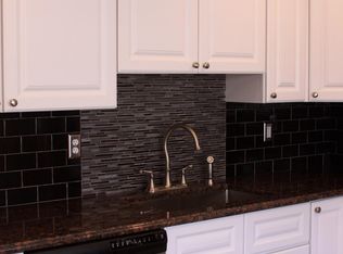 19 Ringneck Ln, East Setauket, NY 11733