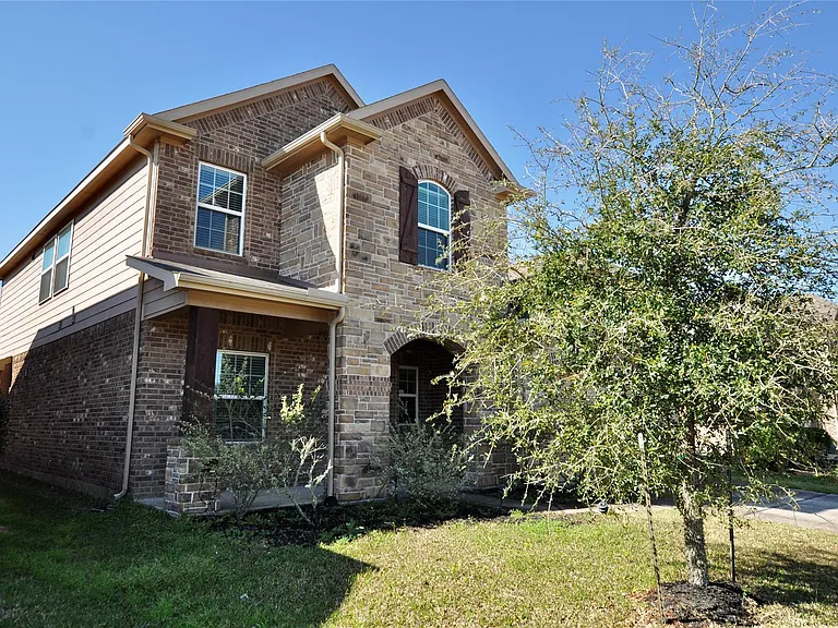 21502 Duke Alexander Dr — Photo 2