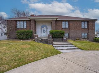 335 Maple Rd, Williamsville, NY 14221