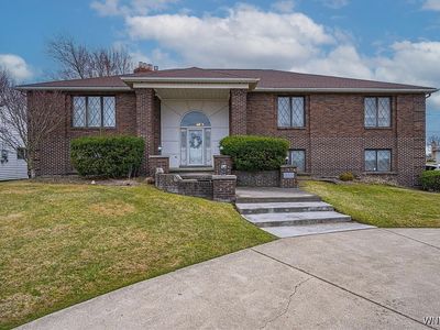 335 Maple Rd, Williamsville, NY, 14221