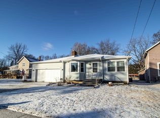 610 S Front St, Chesaning, MI 48616