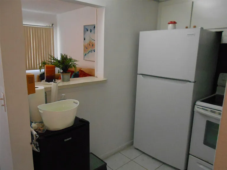 91 Preston E #91-C — Photo 6