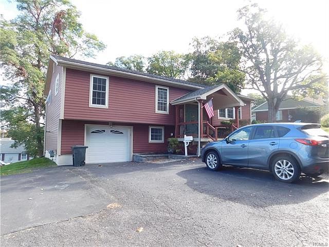 1st image of 15 Willis Ave