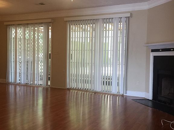 2nd image of 3806 Meadow Creek Dr