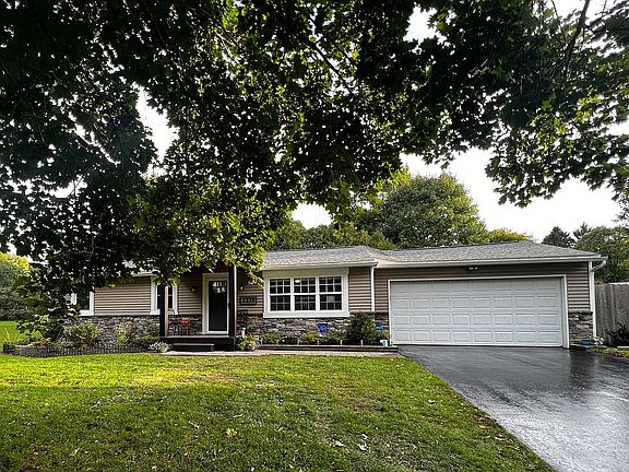 2nd image of 2338 Vandy Dr